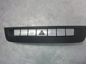 Foto de MANDO MULTIFUNCION MERCEDES-BENZ CLASE A (BM 176) 1.5 CDI CAT (109 CV / 80 KW) referencia A2469057902