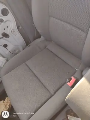 Foto de ASIENTO DELANTERO DERECHO VOLKSWAGEN TOURAN (1T2) 1.9 TDI (105 CV / 77 KW)