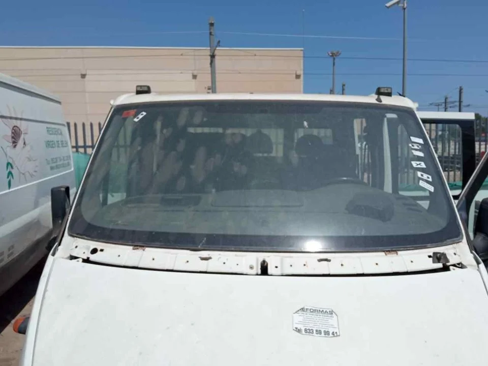 Foto de PARABRISAS FORD TRANSIT CAJA ABIERTA (FY) 2.4 TDE CAT (125 CV / 92 KW)