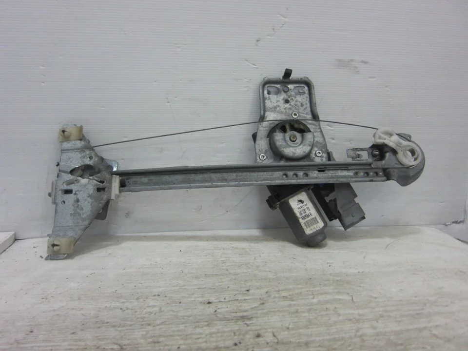 Foto de ELEVALUNAS TRASERO DERECHO PEUGEOT 307 (S1)(04.2001) 2.0 HDi FAP CAT (107 CV / 79 KW) referencia 400584R