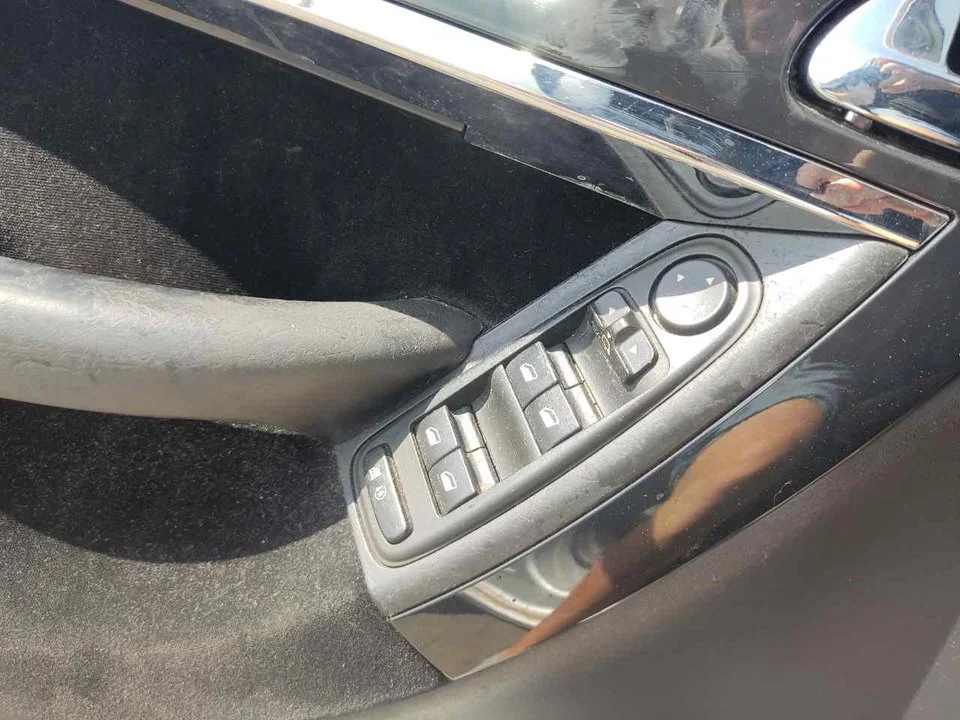 Foto de MANDO ELEVALUNAS DELANTERO IZQUIERDO CITROEN C4 PICASSO 2.0 HDi FAP CAT (RHR / DW10BTED4) (136 CV / 100 KW) referencia 96639383ZD