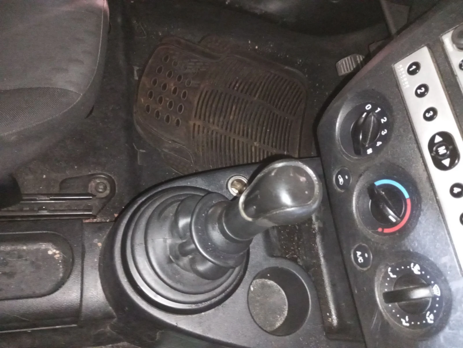 Foto de PALANCA CAMBIO FORD FIESTA (CBK) 1.4 TDCi CAT (68 CV / 50 KW) referencia 1237426