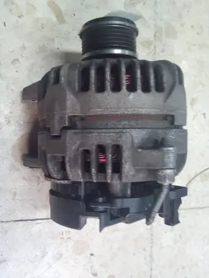 Foto de ALTERNADOR RENAULT CLIO III 1.5 dCi Diesel (68 CV / 50 KW) referencia 8200660033 foto 2