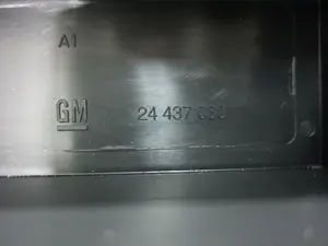 Foto de CAJA RELES / FUSIBLES OPEL ASTRA G BERLINA referencia 24347030 foto 6