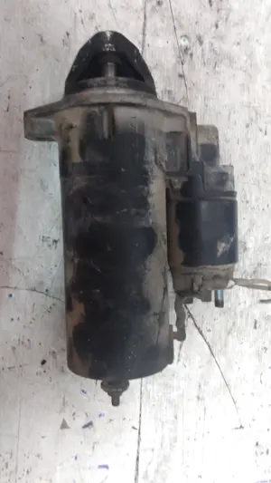 Foto de MOTOR ARRANQUE BMW SERIE 7 (E32) 3.0 V8 CAT (218 CV / 160 KW) referencia 0001110072 foto 2
