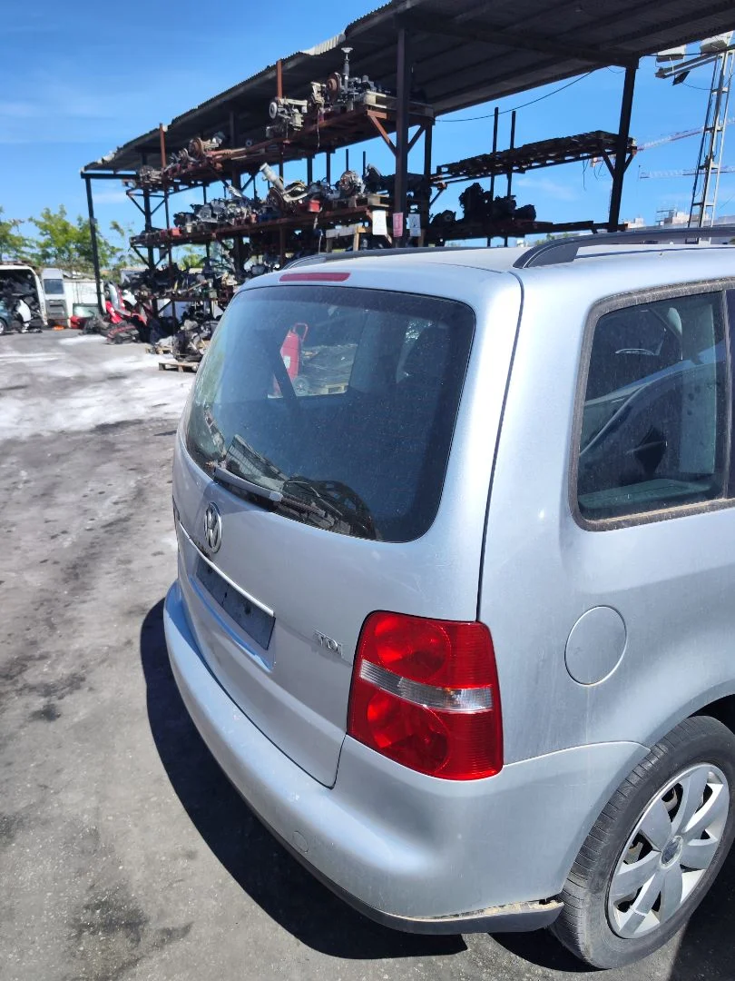 Foto de PORTON TRASERO VOLKSWAGEN TOURAN (1T1) 1.9 TDI (105 CV / 77 KW)