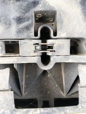 Foto de CERRADURA CAPO SEAT ALTEA (5P1) 1.9 TDI (105 CV / 77 KW) referencia 5P1823509D 9B9