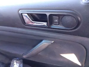 Foto de MANDO ELEVALUNAS TRASERO IZQUIERDO VOLKSWAGEN PASSAT BERLINA (3B3) 1.9 TDI (131 CV / 96 KW)