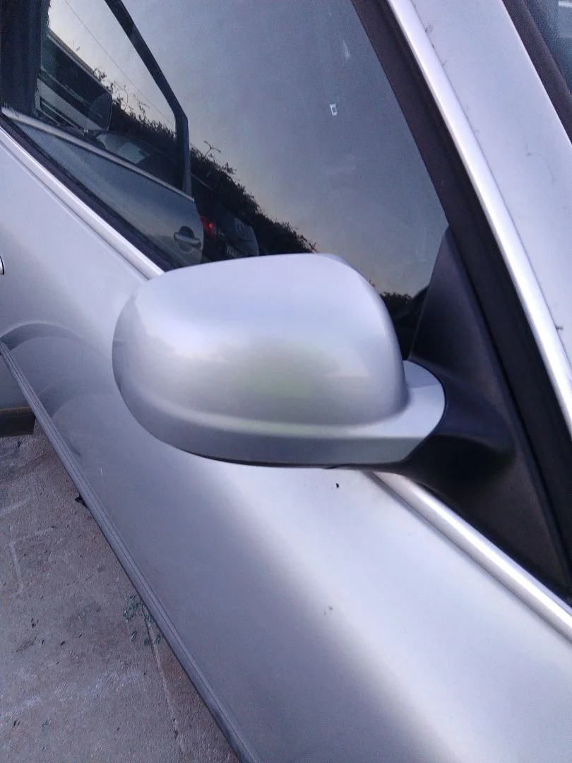 Foto de RETROVISOR DERECHO VOLKSWAGEN PASSAT BERLINA (3B3) 1.9 TDI (131 CV / 96 KW)