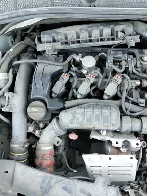 Foto de MOTOR COMPLETO CITROEN C4 CACTUS 1.2 12V VTi (82 CV / 60 KW) referencia HNZ foto 3