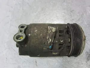 Foto de COMPRESOR AIRE ACONDICIONADO OPEL CORSA C 1.2 16V CAT (Z 12 XE / LW4) (75 CV / 55 KW) referencia 6561047 foto 3