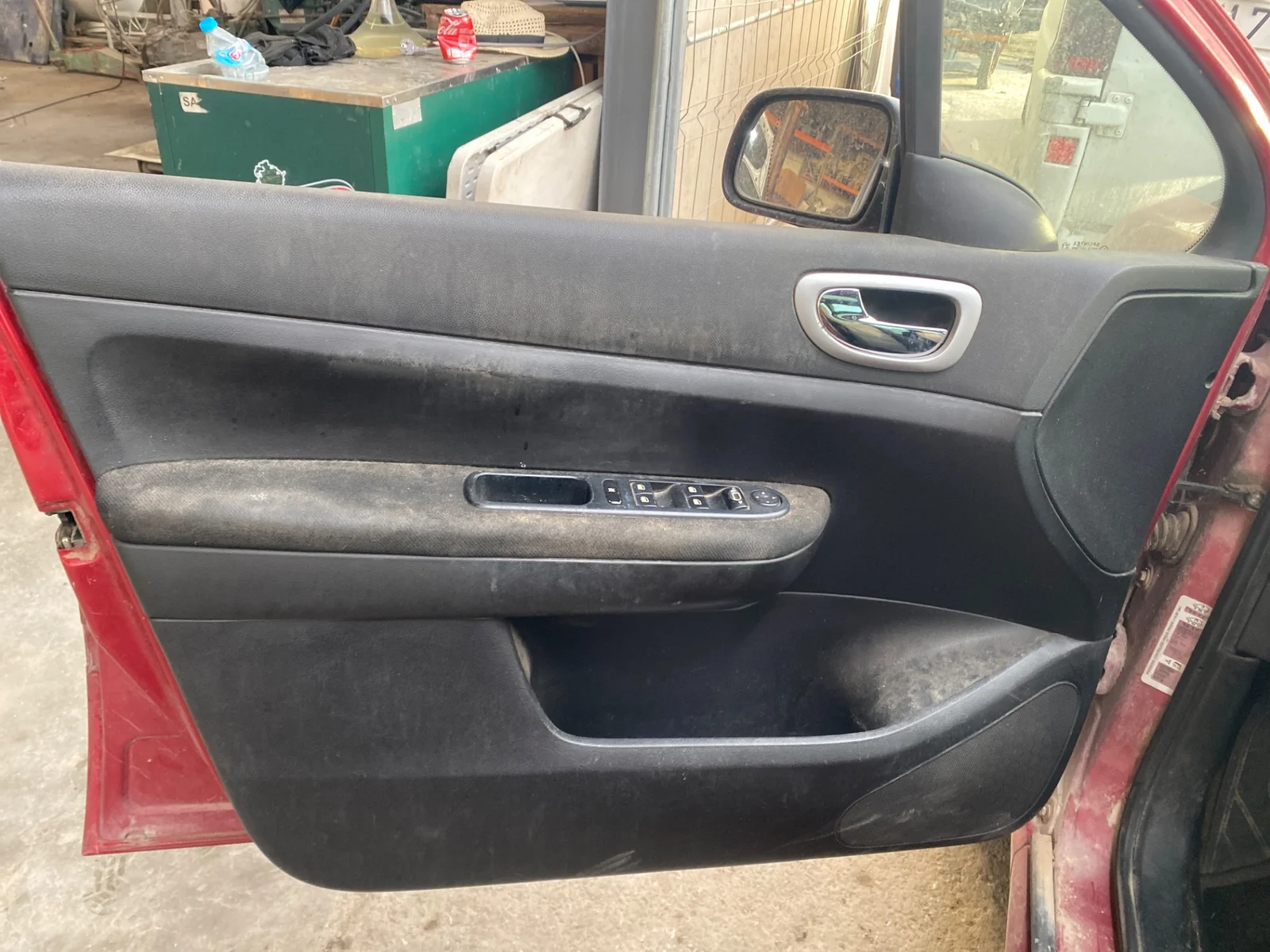 Foto de GUARNECIDO PUERTA DELANTERA IZQUIERDA PEUGEOT 307 BREAK / SW (S1)(04.2002) 2.0 16V HDi FAP CAT (RHR / DW10BTED4) (136 CV / 100 KW) referencia 933117