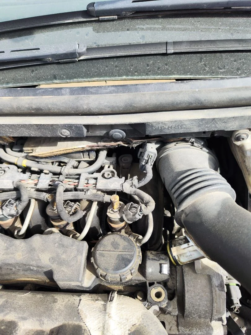 Foto de CAJA FILTRO AIRE CITROEN C4 BERLINA 1.6 16V HDi (90 CV / 66 KW)