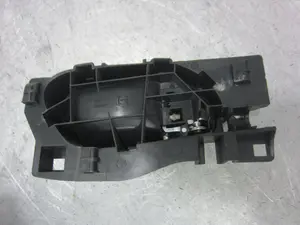 Foto de MANETA INTERIOR TRASERA IZQUIERDA CITROEN GRAND C4 PICASSO 1.6 16V HDi FAP (109 CV / 80 KW) referencia 96555518VD foto 2