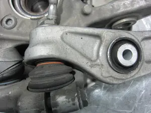 Foto de BRAZO SUSPENSION INFERIOR DELANTERO IZQUIERDO PORSCHE MACAN (95BA) referencia 8K0407155C foto 3