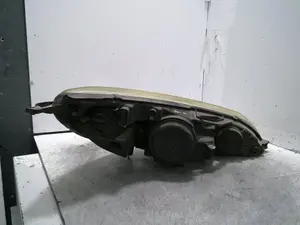 Foto de FARO IZQUIERDO PEUGEOT 407 2.0 16V HDi FAP CAT (RHR / DW10BTED4) (136 CV / 100 KW) referencia 0301213271 foto 2