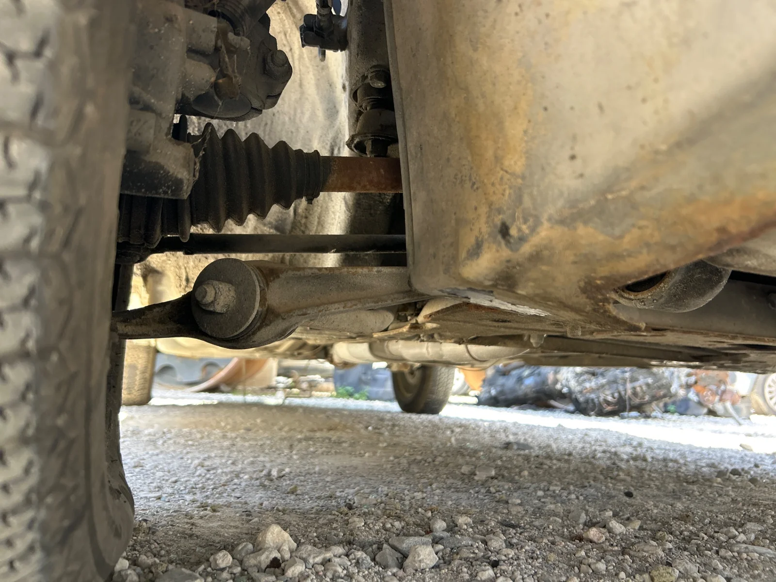 Foto de BRAZO SUSPENSION DELANTERO DERECHO PEUGEOT 309 1.6 (88 CV / 65 KW)