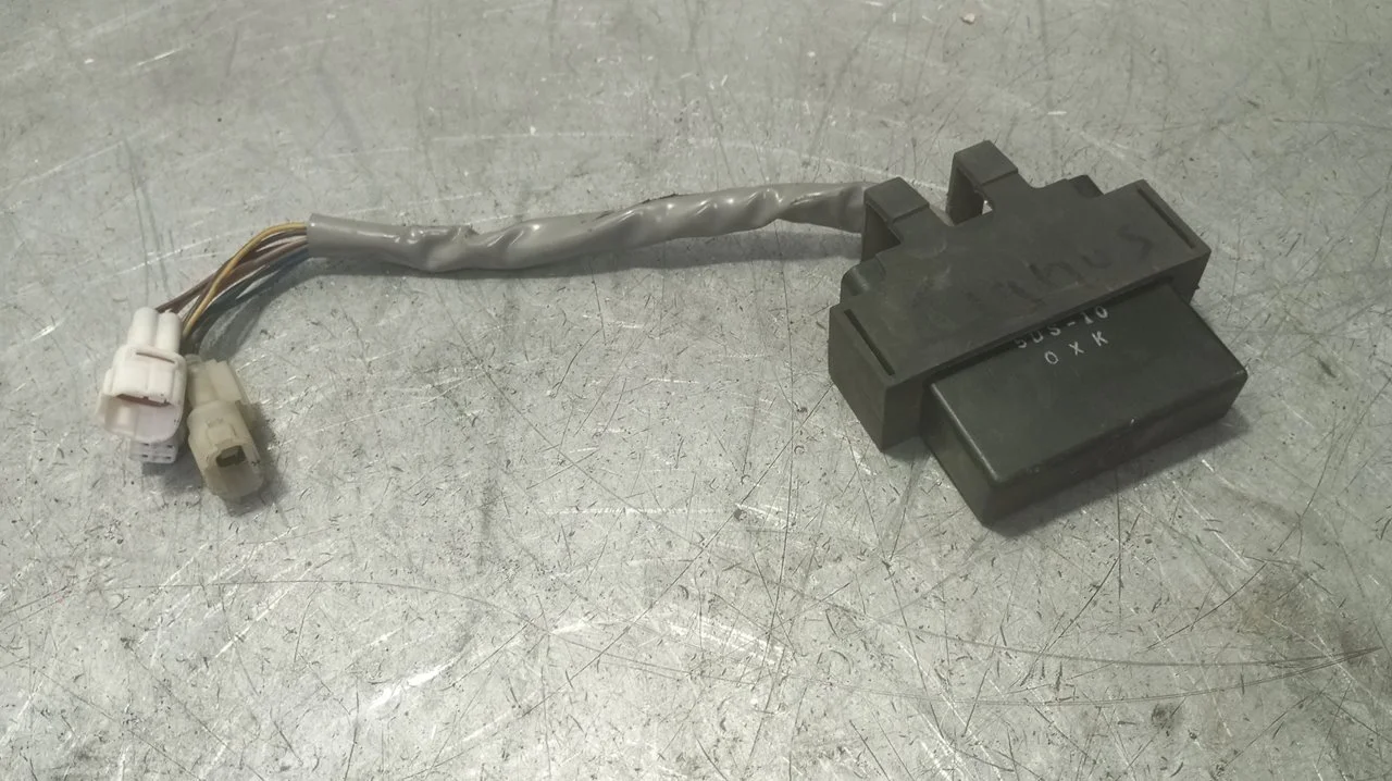 Foto de NO IDENTIFICADO YAMAHA CYGNUS 125cc (10 CV / 7,45 KW) referencia 5DS10