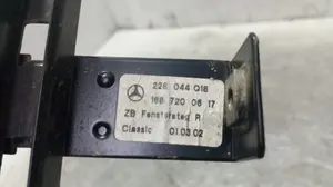 Foto de MOLDURA MERCEDES-BENZ CLASE A (BM 168) 1.6 CAT (102 CV / 75 KW) referencia 1687200617 foto 3