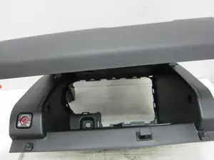 Foto de GUANTERA CITROEN C5 AIRCROSS 1.2 12V e-THP / PureTech (131 CV / 96 KW) foto 8