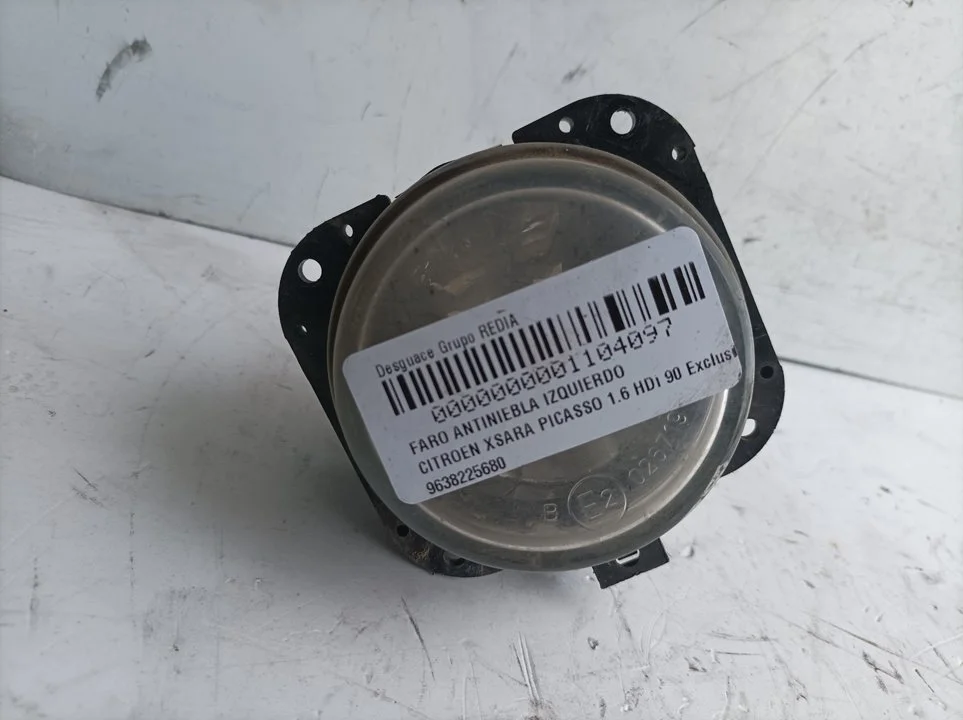 Foto de FARO ANTINIEBLA IZQUIERDO CITROEN XSARA PICASSO 2.0 HDi CAT (RHY / DW10TD) (90 CV / 66 KW) referencia 9638225680