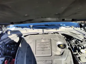Foto de TORPEDO JAGUAR XE 2.0  Turbo CAT (200 CV / 147 KW) referencia GX73021B44BF