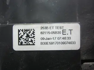Foto de CAJA RELES / FUSIBLES TOYOTA AVENSIS CROSS SPORT (T27) 1.8 16V CAT (147 CV / 108 KW) referencia 8211505B30 foto 2
