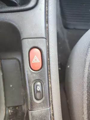 Foto de WARNING RENAULT LAGUNA (B56) 2.0  (113 CV / 83 KW)