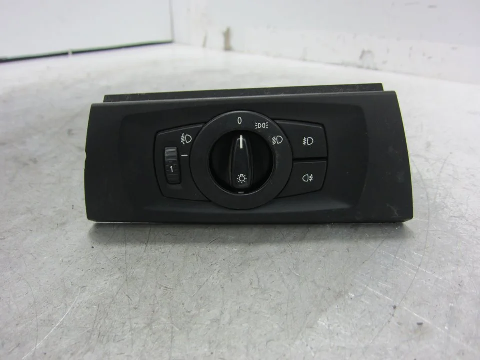 Foto de MANDO LUCES BMW SERIE 3 BERLINA (E90) 2.0 16V Diesel (163 CV / 120 KW) referencia 693279402