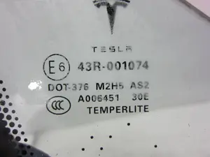 Foto de LUNA CUSTODIA DELANTERA DERECHA TESLA MODEL S eléctrico 270 kW (367 CV / 270 KW) referencia 43R001074 foto 2