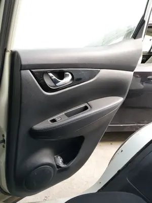 Foto de GUARNECIDO PUERTA TRASERA DERECHA NISSAN QASHQAI (J11E) 1.2 16V CAT (116 CV / 85 KW)