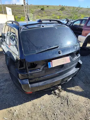 Foto de PORTON TRASERO BMW SERIE X3 (E83) 2.0 16V Diesel CAT (150 CV / 110 KW) foto 4