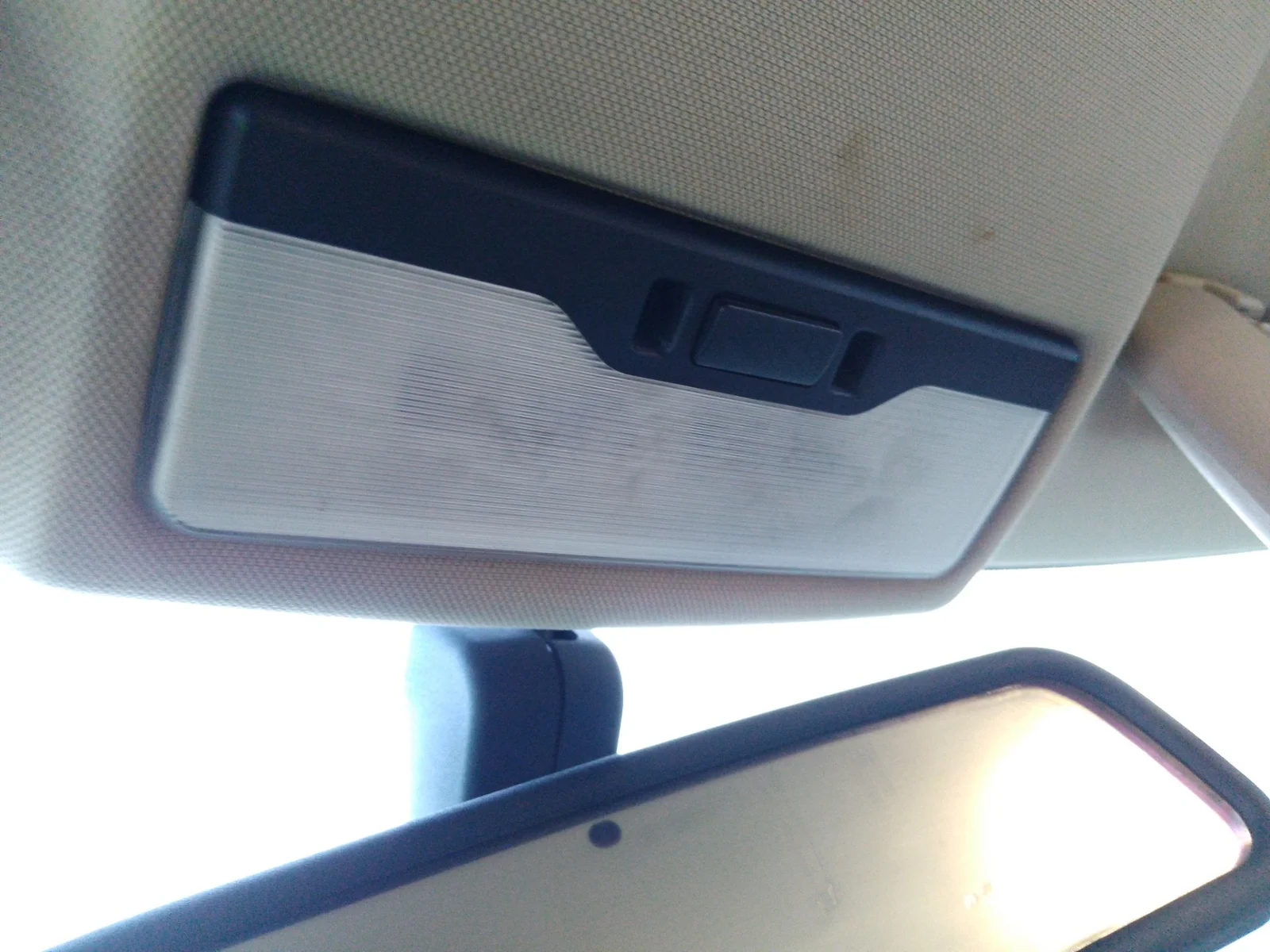 Foto de LUZ INTERIOR BMW SERIE 3 COMPACTO (E46) 2.0 16V Diesel CAT (150 CV / 110 KW)