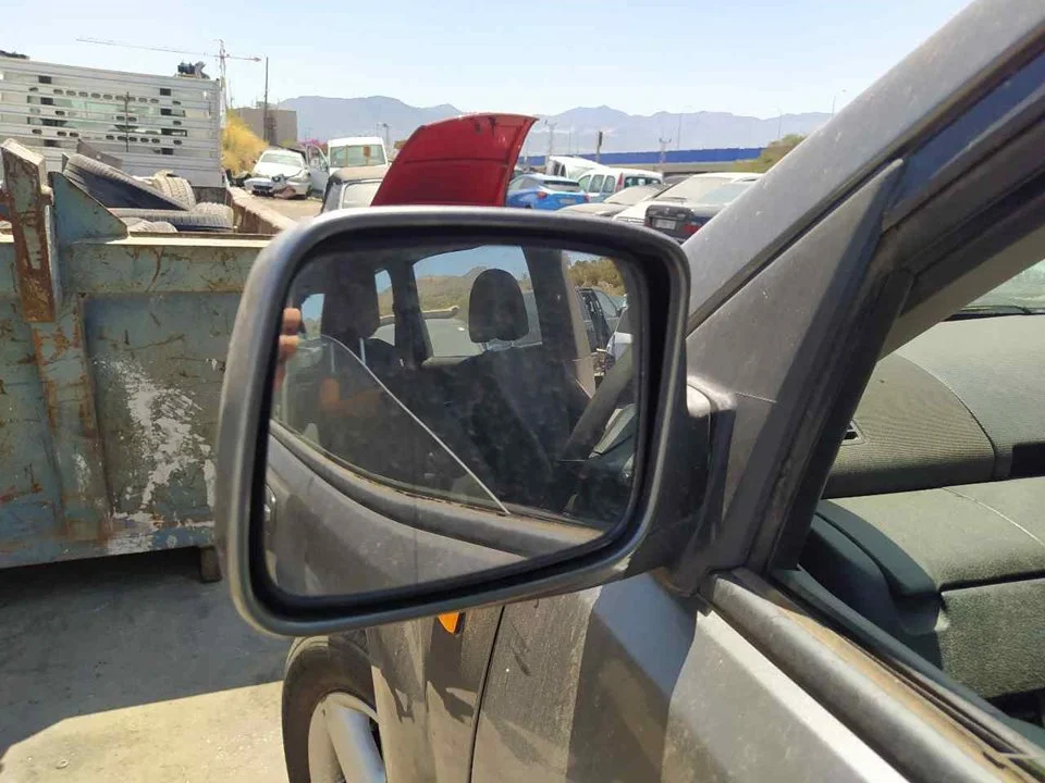 Foto de RETROVISOR IZQUIERDO NISSAN X-TRAIL (T30) 2.2 16V Turbodiesel CAT (114 CV / 84 KW)