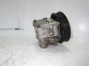 Foto de BOMBA DIRECCION FORD FOCUS BERLINA (CAP) referencia 4M503A733AR foto 2