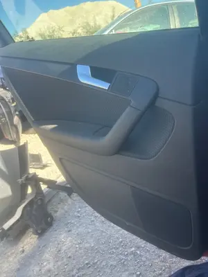 Foto de GUARNECIDO PUERTA TRASERA IZQUIERDA AUDI A3 SPORTBACK (8PA) 1.6 16V FSI (116 CV / 85 KW) referencia 8P4867303  FKZ