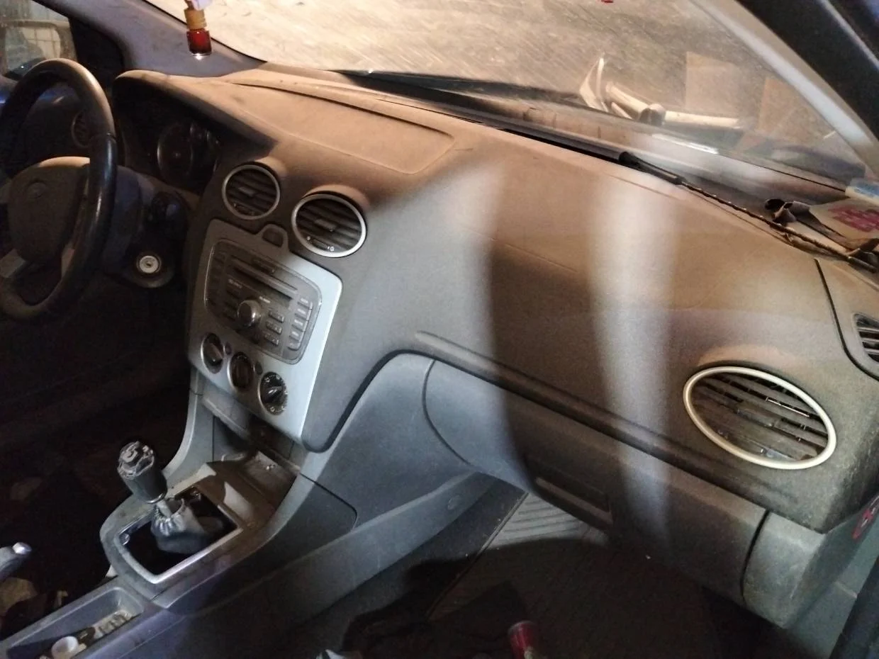 Foto de SALPICADERO FORD FOCUS SPORTBREAK (CAP) 1.6 TDCi CAT (90 CV / 66 KW) referencia 1541981