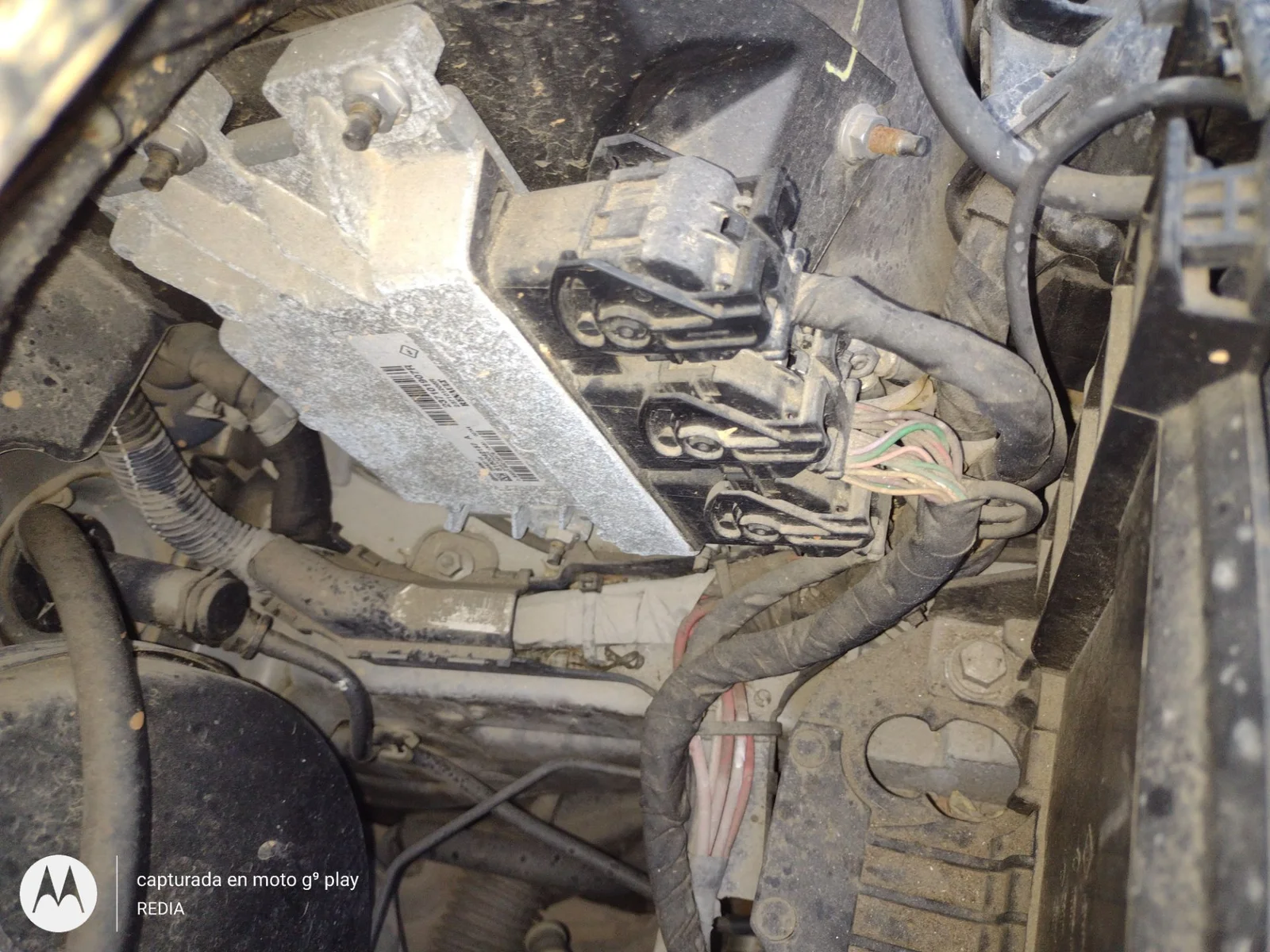 Foto de CENTRALITA MOTOR UCE RENAULT CLIO III 1.2 16V (75 CV / 55 KW) referencia 237101907R