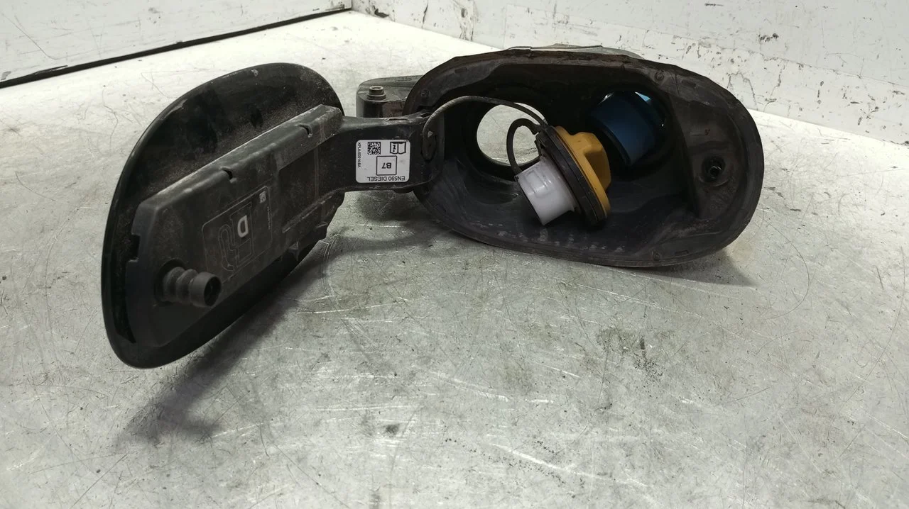 Foto de TAPA EXTERIOR COMBUSTIBLE LAND ROVER RANGE ROVER EVOQUE 2.0 Td4 CAT (150 CV / 110 KW) referencia KPLA9DD214BA