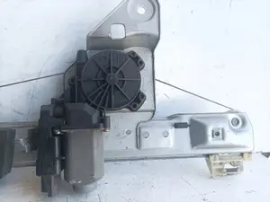 Foto de ELEVALUNAS TRASERO DERECHO RENAULT MEGANE II BERLINA 5P 2.0 (135 CV / 99 KW) referencia 190011781 foto 2