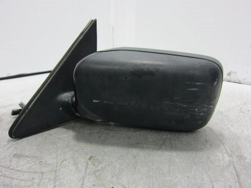 Foto de RETROVISOR IZQUIERDO BMW SERIE 3 BERLINA (E36) 1.6 CAT (M43) (102 CV / 75 KW) referencia 81444710