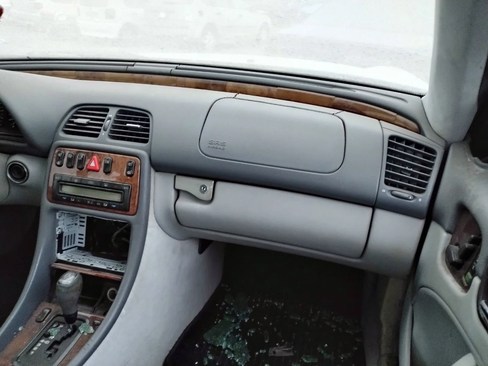 Foto de AIRBAG DELANTERO DERECHO MERCEDES-BENZ CLK (BM 208) COUPE 3.2 V6 18V CAT (218 CV / 160 KW) referencia A2088600305