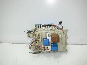 Foto de CAJA RELES / FUSIBLES NISSAN ALMERA (N16/E) 1.8 16V CAT (116 CV / 85 KW) referencia 5M310 foto 5
