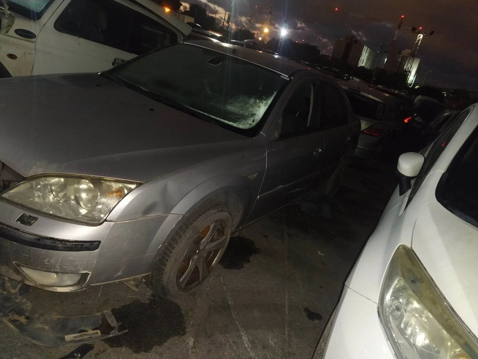 Foto de PUERTA DELANTERA IZQUIERDA FORD MONDEO BERLINA (GE) 2.0 TDCi CAT (131 CV / 96 KW) referencia 1446438