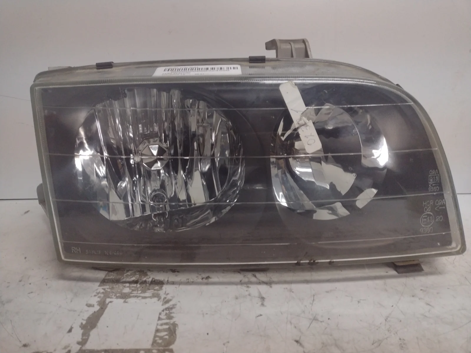Foto de FARO DERECHO KIA JOICE 2.0 CAT (120 CV / 88 KW) referencia SLV92102M3200