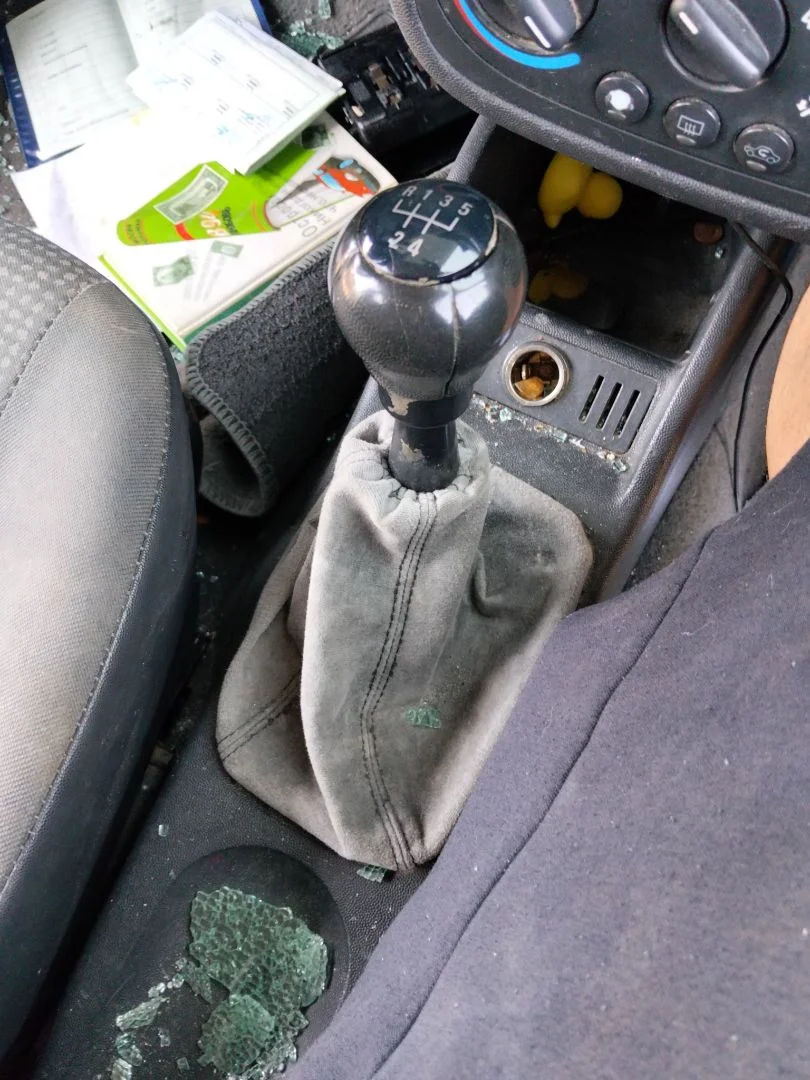 Foto de PALANCA CAMBIO OPEL CORSA C 1.2 16V CAT (Z 12 XE / LW4) (75 CV / 55 KW)