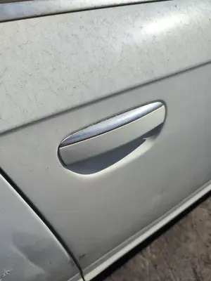 Foto de MANETA EXTERIOR DELANTERA DERECHA AUDI A6 BERLINA (4F2) 2.0 TDI (140 CV / 103 KW) referencia 4F0837208B