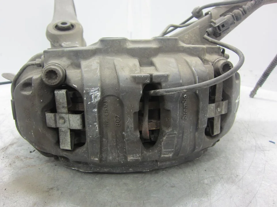 Foto de PINZA DE FRENO DELANTERA IZQUIERDA PORSCHE CAYENNE (TIPO 92A) referencia 7PP615123