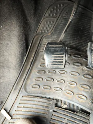 Foto de PEDAL EMBRAGUE FORD FOCUS BERLINA (CAK) 1.6 16V CAT (101 CV / 74 KW)