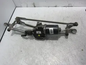 Foto de MOTOR LIMPIA DELANTERO FIAT 500L (330) 1.3 16V JTD CAT (84 CV / 62 KW) referencia 51989288 foto 2